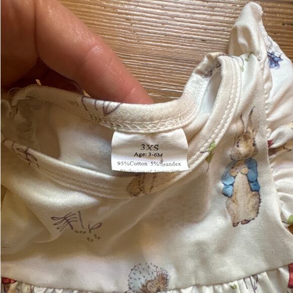 White Peter Rabbit bunny rabbit short flutter sleeve shirt SIZE 3-6M - Picture 2 of 3